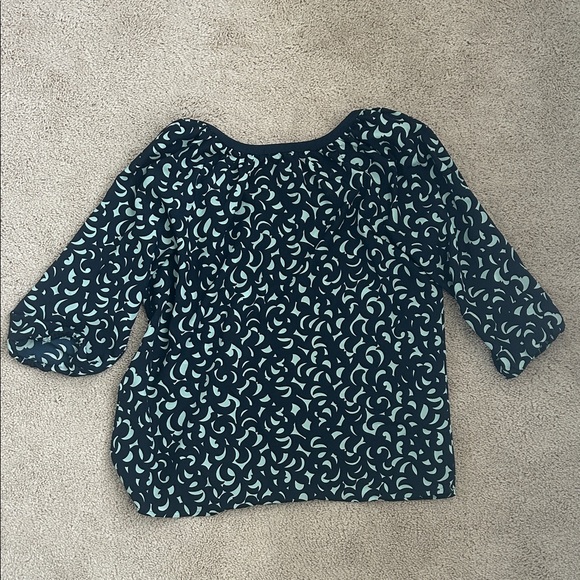 Ann Taylor Factory Women's Navy and Light Teal Patterned Top, XS - Picture 2 of 4